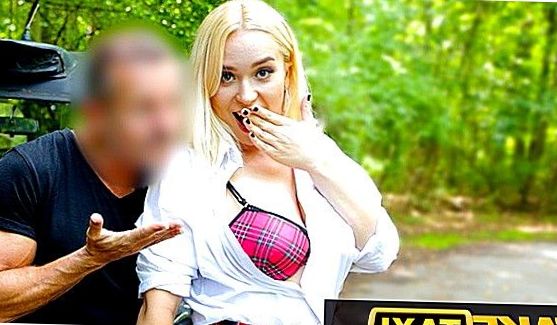 Камшоты: Для разминки она дала в рот и киску, а потом переключилась на анал, порно видео